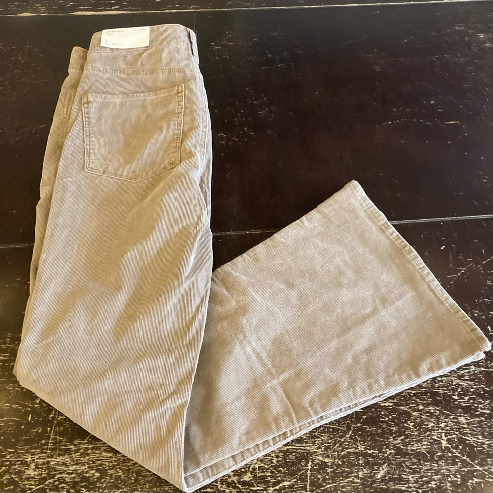 NWT American Eagle Super High Rise Flare Corduroy Jeans Women's Size 6 28 W